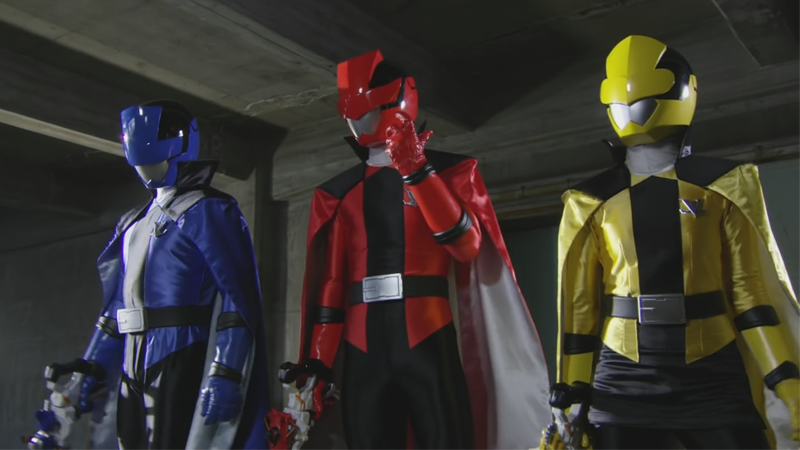 Did I mention their helmet facemasks are top hats, because they’re phantom thieves? No? Seriously, these costumes are spectacular.